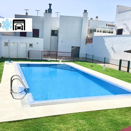 شقة Atico Premium Conil Con 2 Terrazas, Parking, Piscina, Aire Ac Y Wifi -Solo Familias Y Parejas- كونيل ذي لا فرونتيرا المظهر الخارجي الصورة