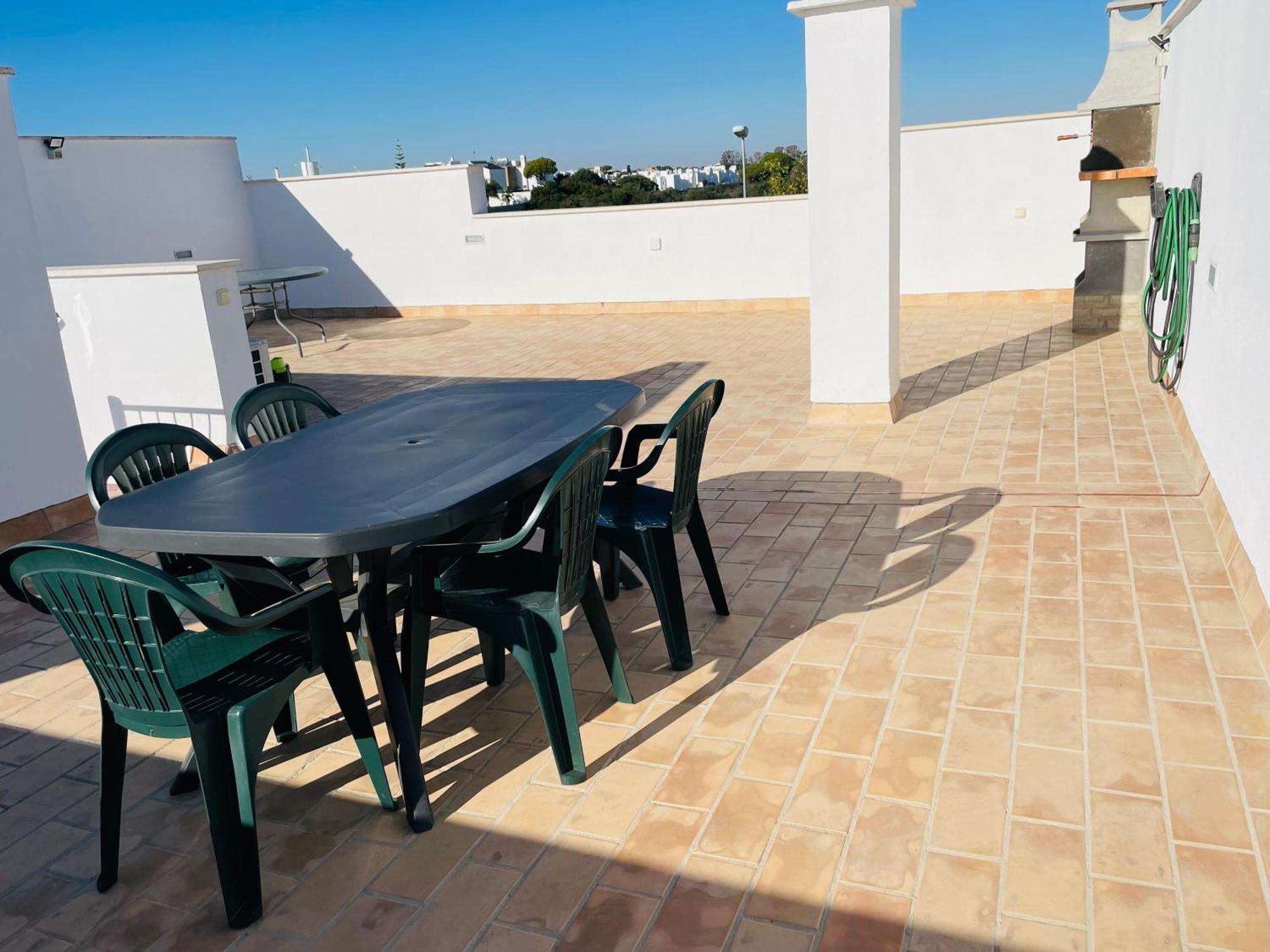 شقة Atico Premium Conil Con 2 Terrazas, Parking, Piscina, Aire Ac Y Wifi -Solo Familias Y Parejas- كونيل ذي لا فرونتيرا المظهر الخارجي الصورة